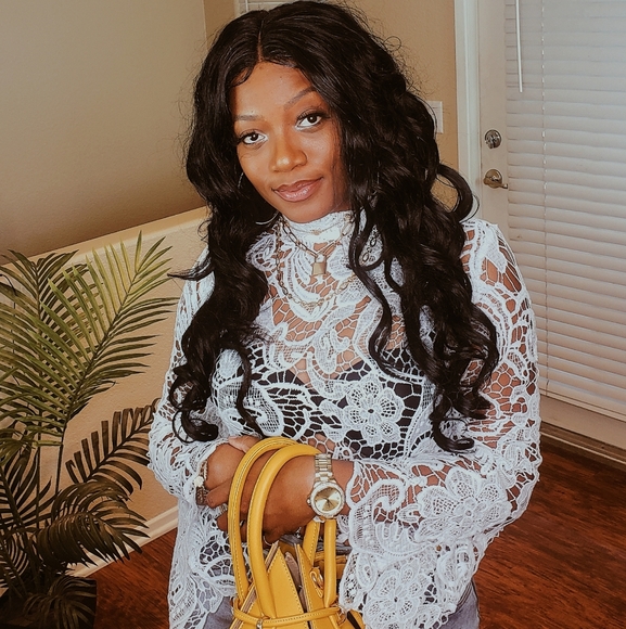 White Lace Long Sleeve Blouse - Picture 2 of 3